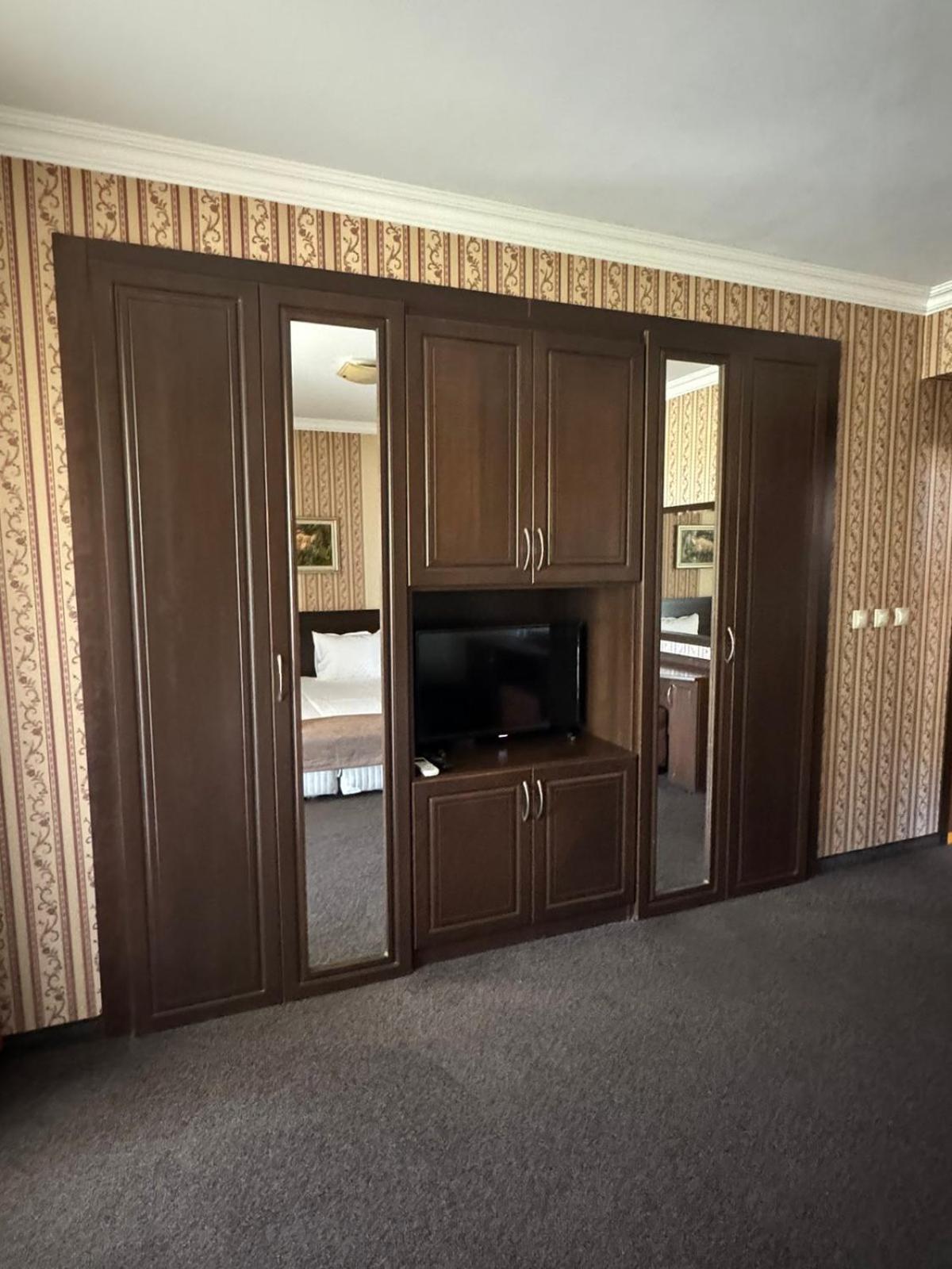 Hotel-Restaurant Almond Карлово Экстерьер фото